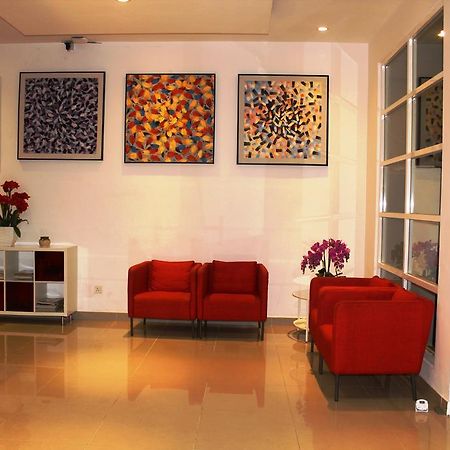 Easyrest Hotel Петалінг-Джая Екстер'єр фото