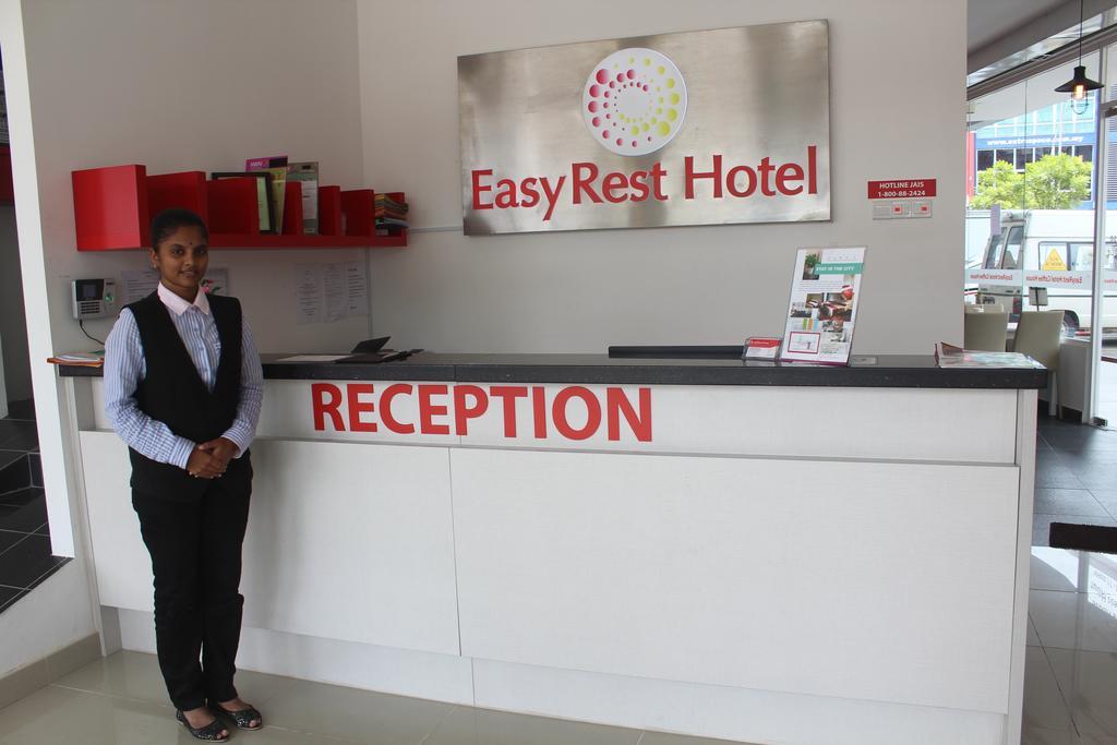 Easyrest Hotel Петалінг-Джая Екстер'єр фото